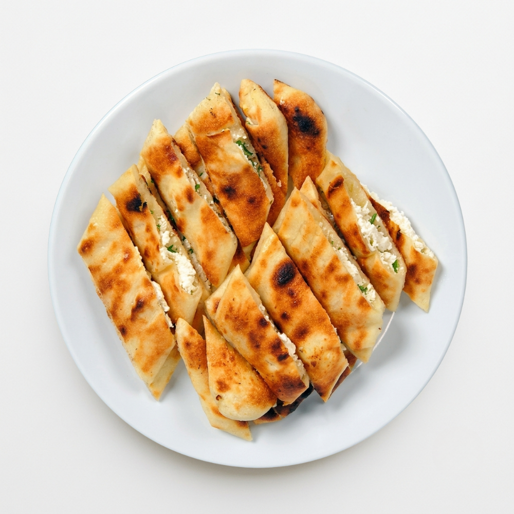 Peynirli Kır Pidesi